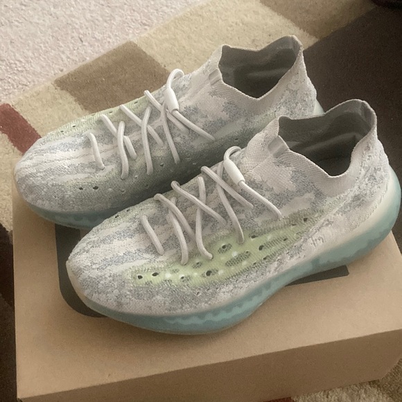 Yeezy 380 main image 4